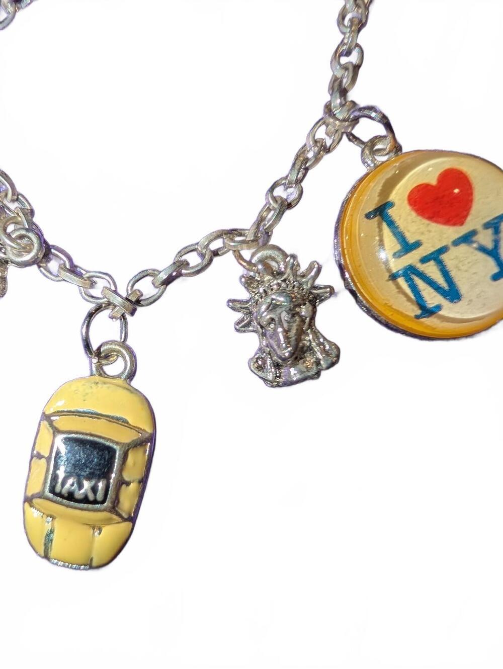 Vintage New York Themed Charm Bracelet with Statue of Liberty and Taxi Cab Char - Picture 4 of 6